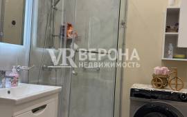 1-� ��������, 45.00 ��.�., 16/17 ��., �����������, ��. ������� ��.