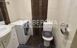 3-� ��������, 70.00 ��.�., 5/5 ��., �����������, ������� ��.