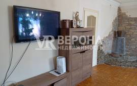 3-� ��������, 110.00 ��.�., 1/4 ��., �����������, 1-� ��. ������� ������