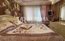 3-� ��������, 70.00 ��.�., 5/5 ��., �����������, ������� ��.